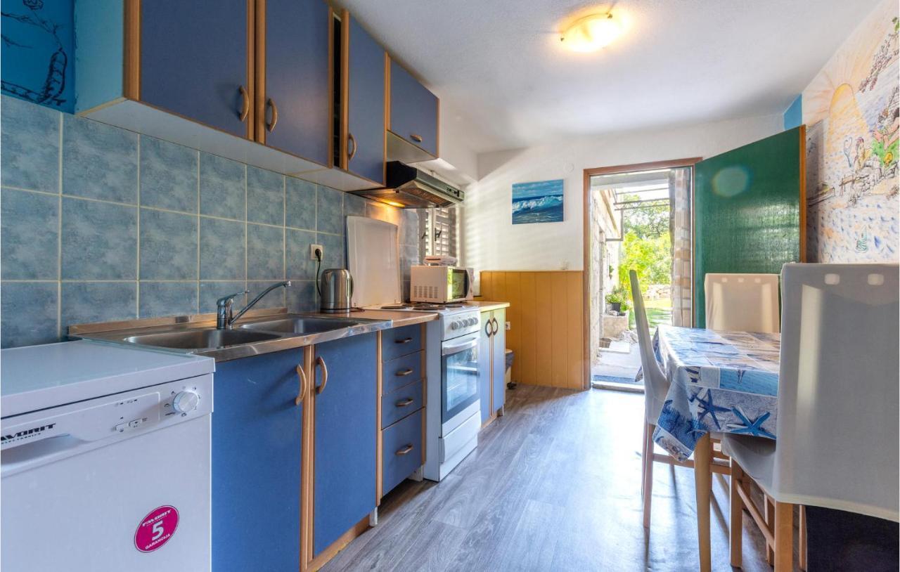 Lovely Apartment In Omis With Kitchen Zewnętrze zdjęcie