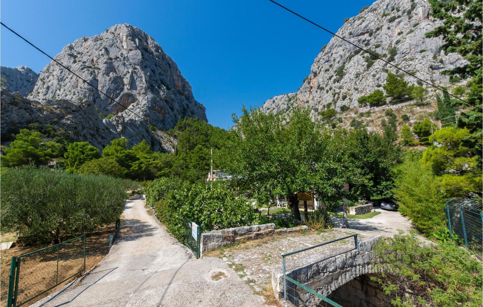 Lovely Apartment In Omis With Kitchen Zewnętrze zdjęcie