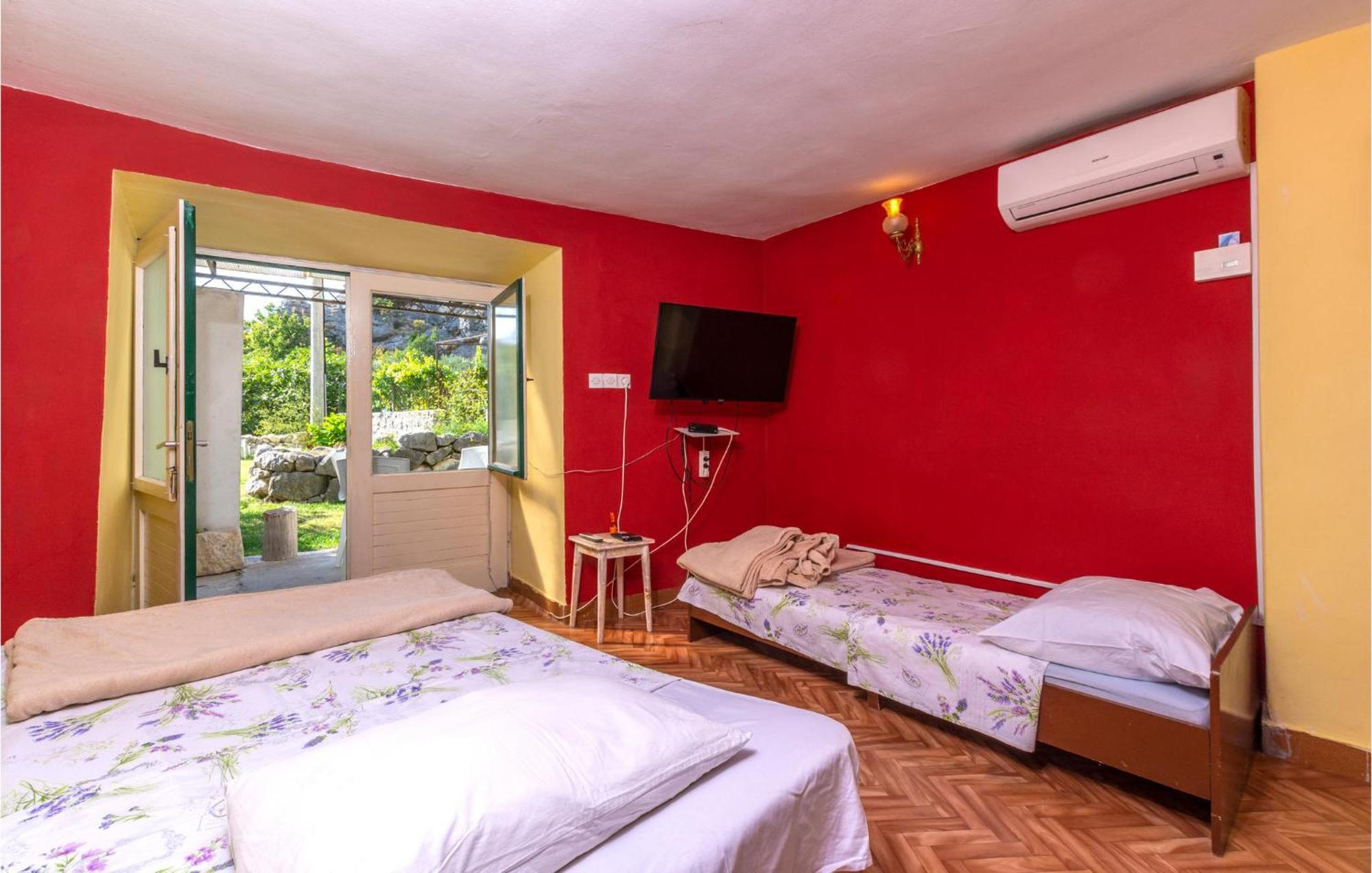 Lovely Apartment In Omis With Kitchen Zewnętrze zdjęcie