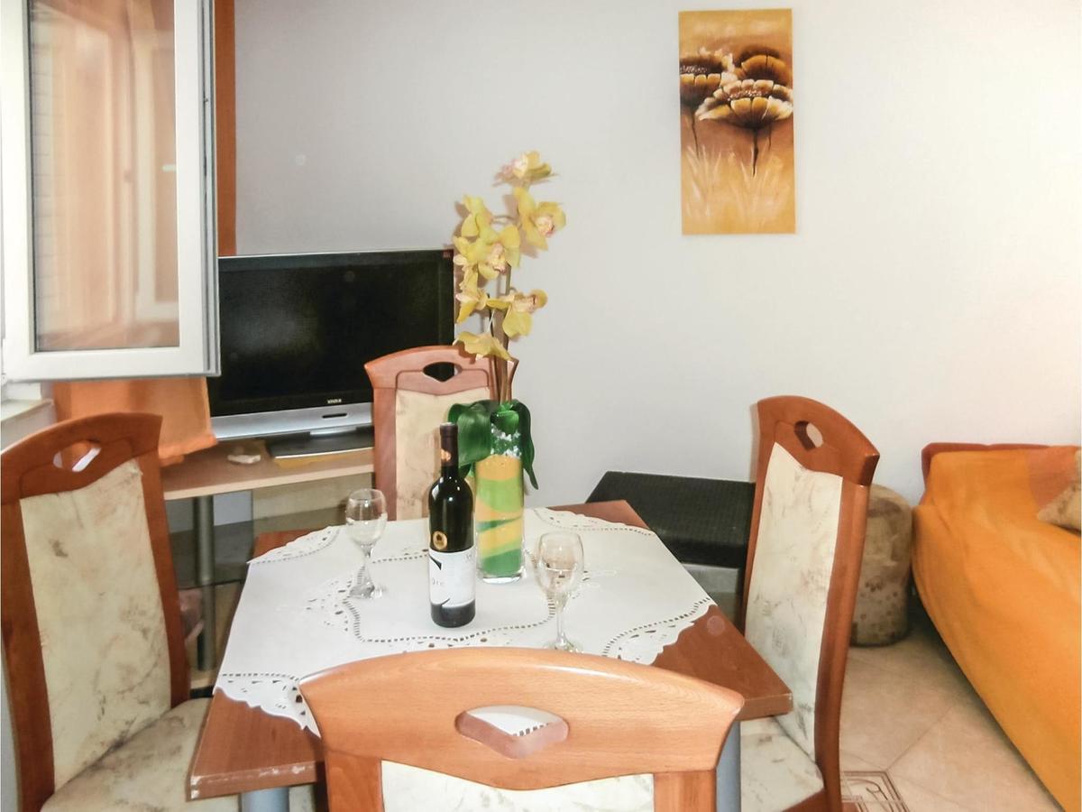 Lovely Apartment In Omis With Kitchen Zewnętrze zdjęcie